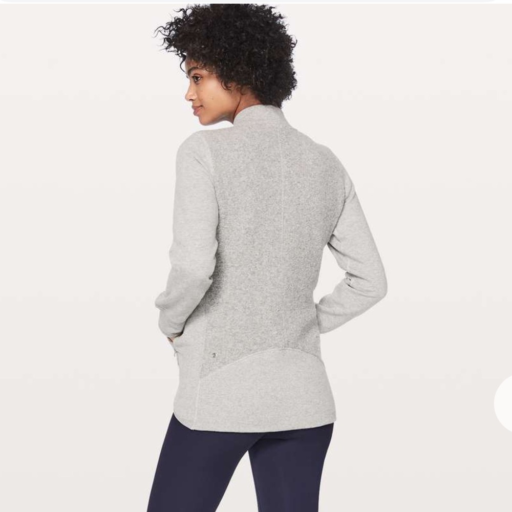 Lululemon Stand Out Sherpa Jacket Gray Size 6? - Picture 3 of 11